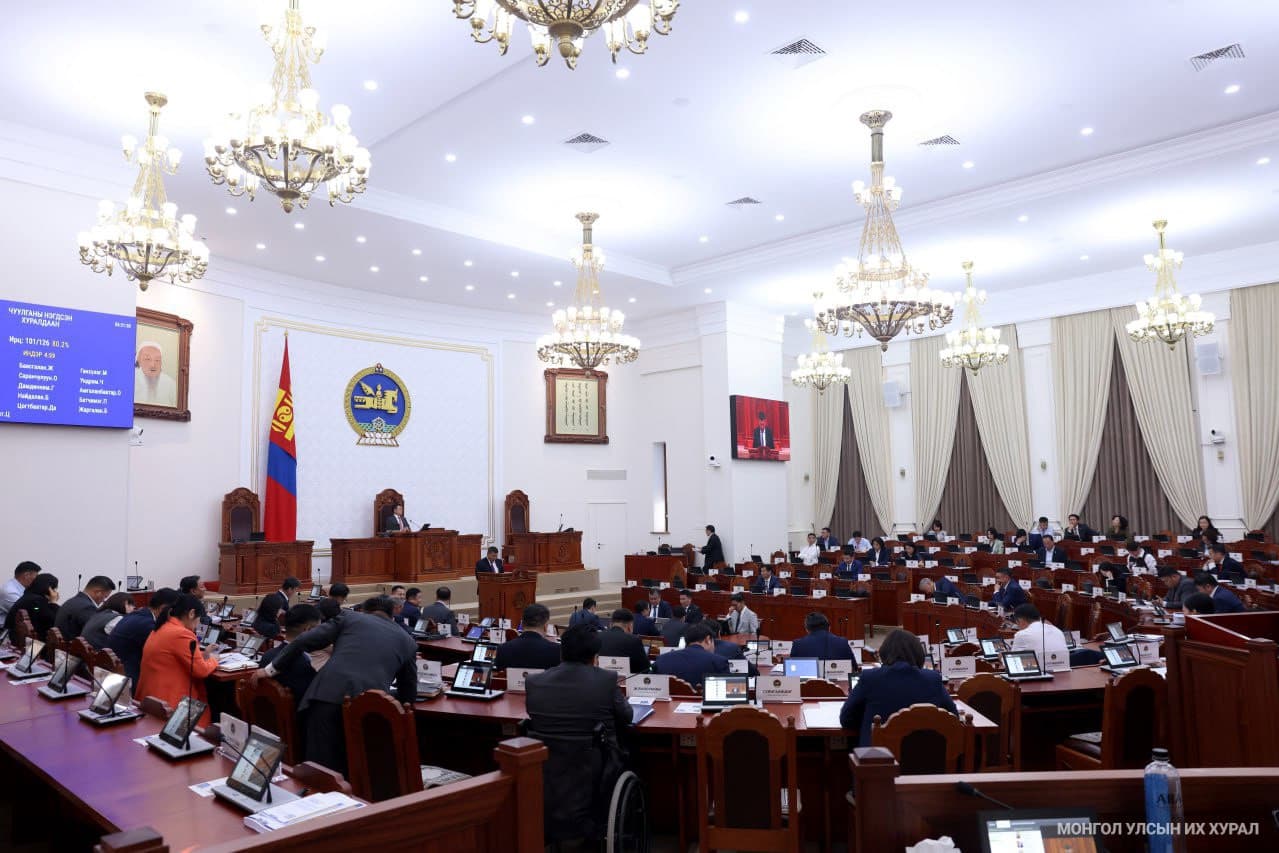 Цагдаа нарын хүнийг түр саатуулах хугацааг 6 цаг хүртэл байхаар заасан заалтыг хэлэлцэв