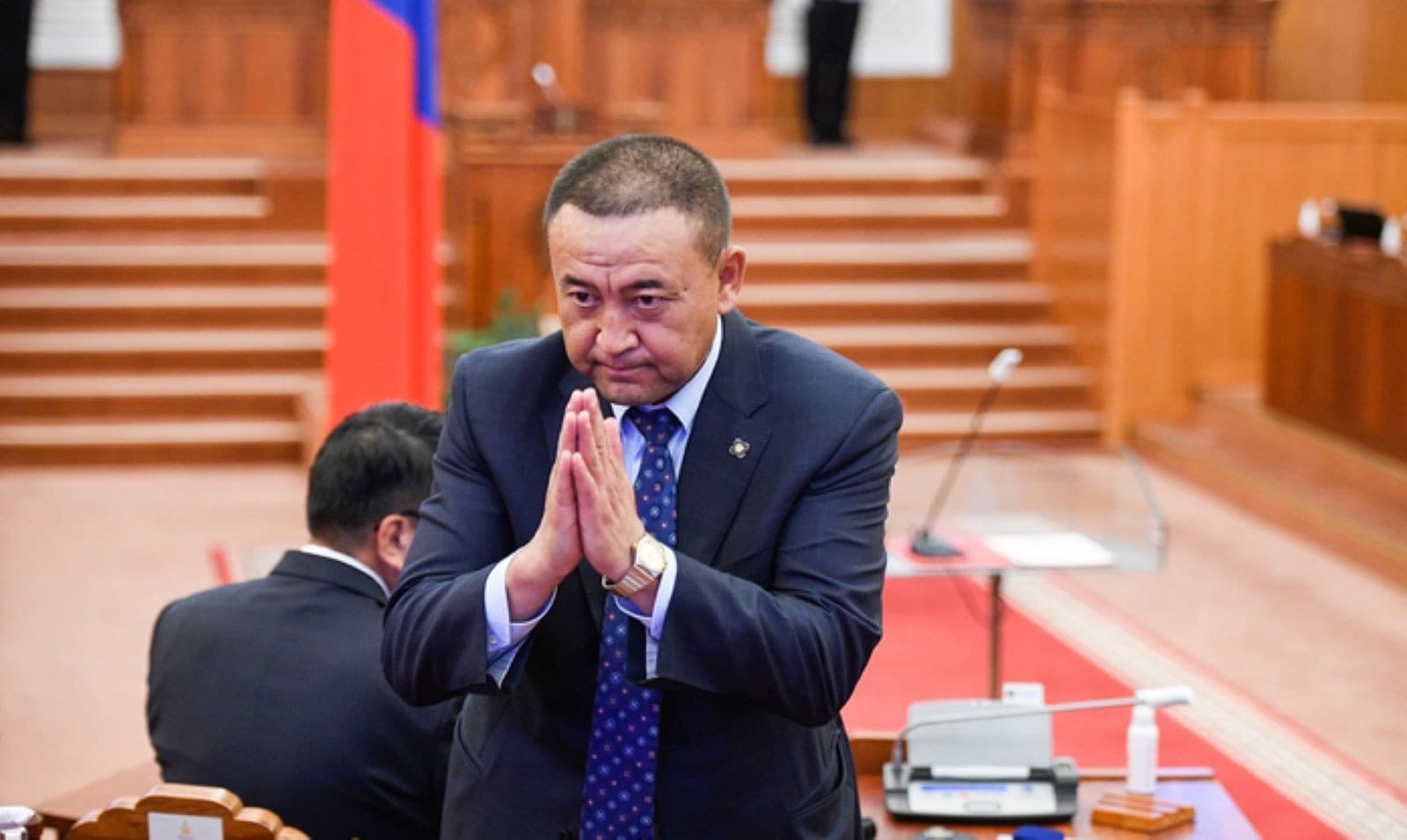 "Ядарсан байхдаа Эрчим хүчний сайдын багцыг миний төсөв гэж хэлсэндээ хүлцэл өчье"
