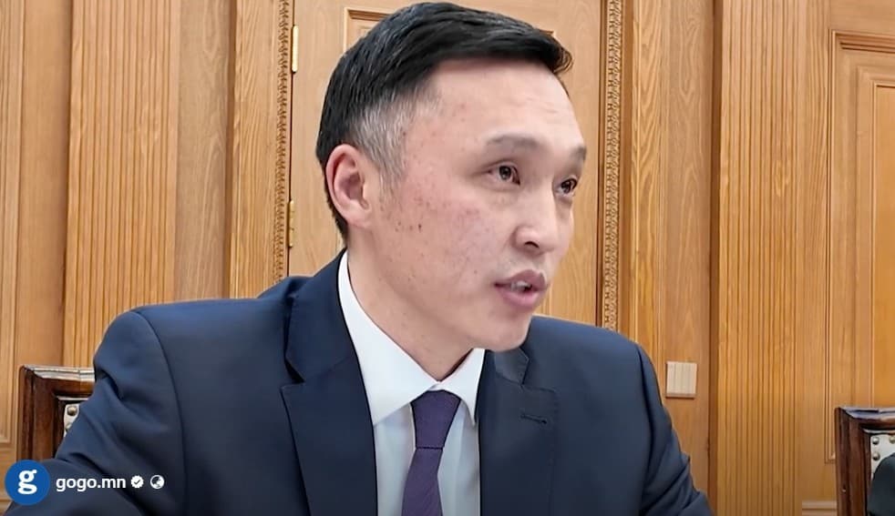 Б.Цогтнаран: Нийслэлийн Татварын газрын дарга “Гадаад явахгүй” гээд гарсан боловч маргааш нь Дубай руу явсан байна