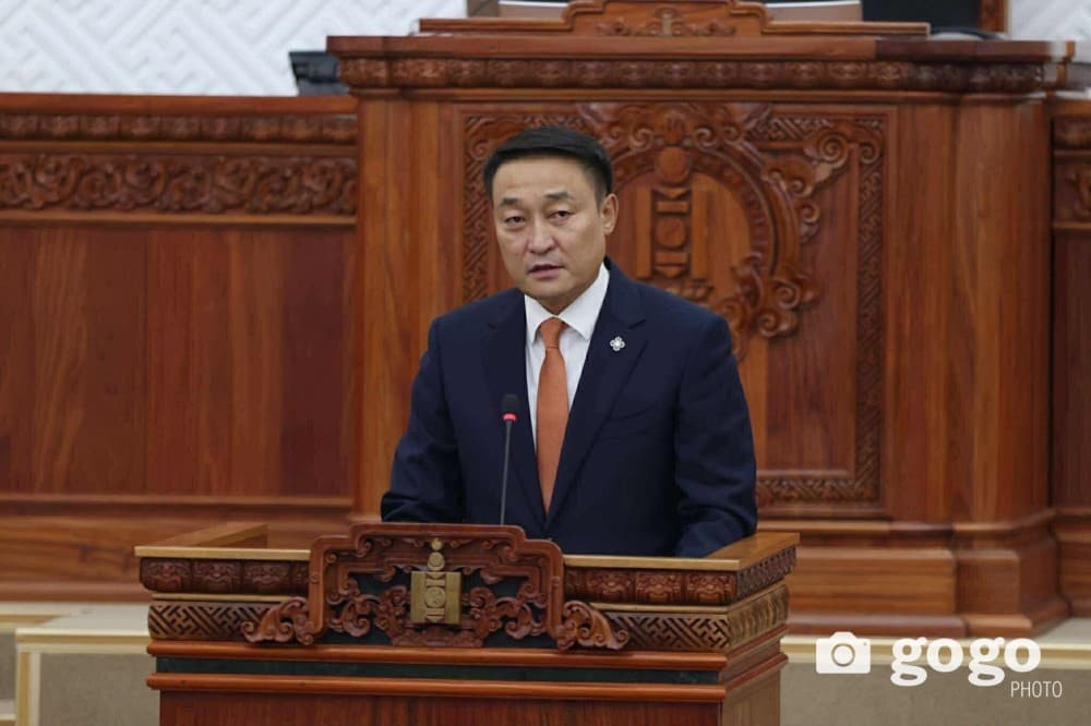 "Бид илүү ухаалаг болохоосоо өмнө илүү хүнлэг байцгаах нь цөөхөн монголчуудын хувьд чухал"