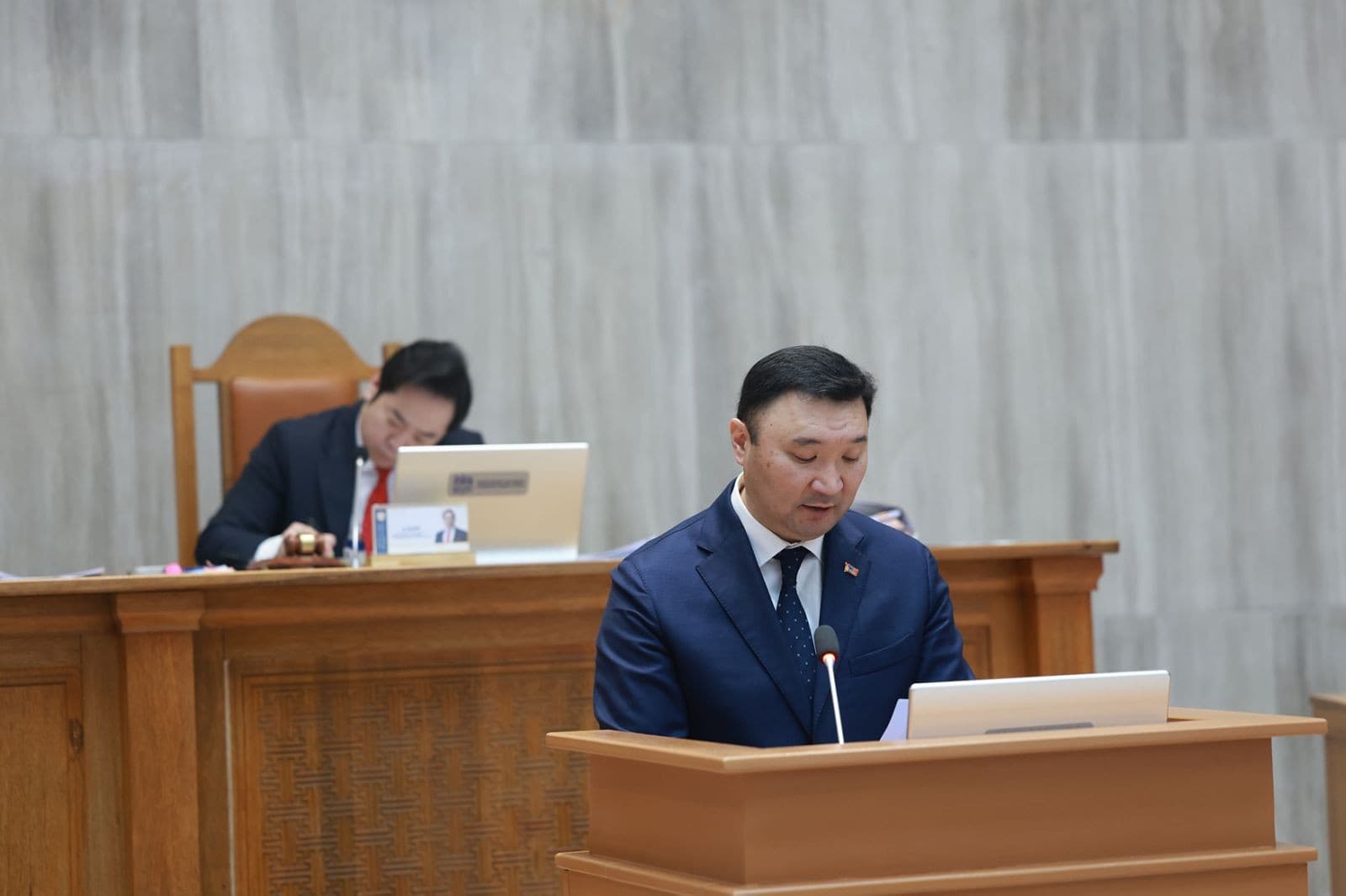 НИТХ дахь АН: Улаанбаатар трам төсөлд ₮350 тэрбум нэмэлтээр зарцуулах нь хардалт, эрсдэл дагууллаа