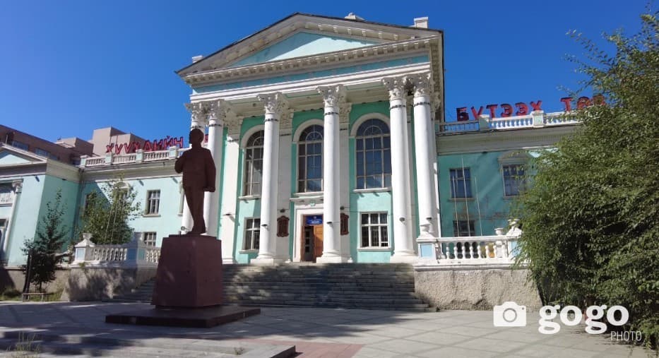Монголын хүүхдийн урлан бүтээх төв дараах дугуйлангуудад элсэлт авна
