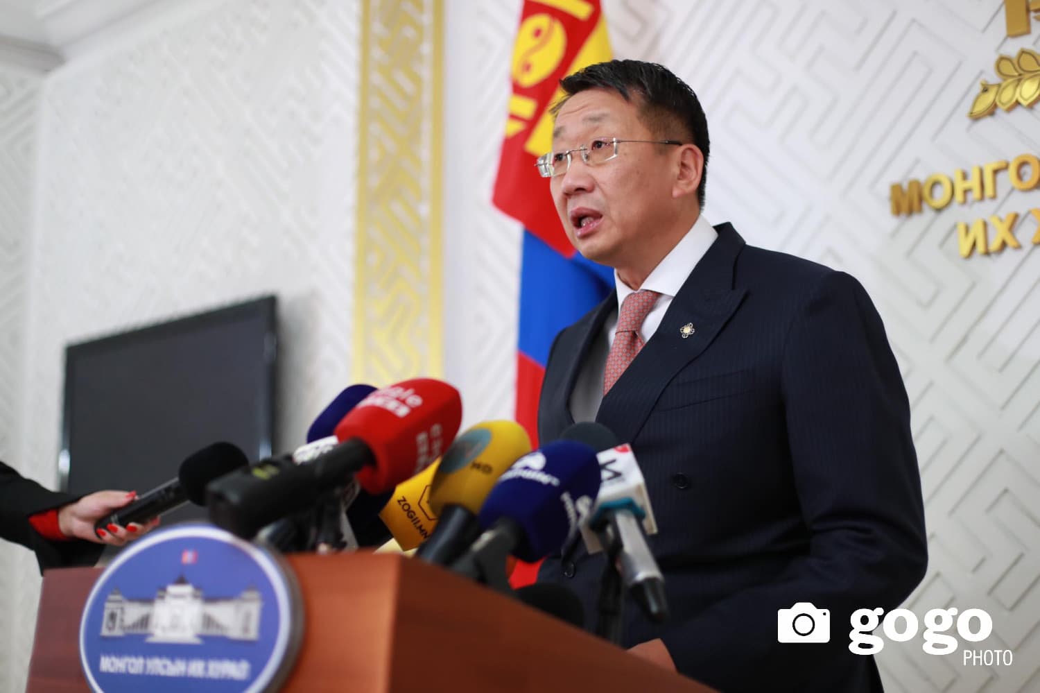 "Барилга, авто замын салбарт гаднаас ажиллах хүч авах шаардлага тулгарсан"