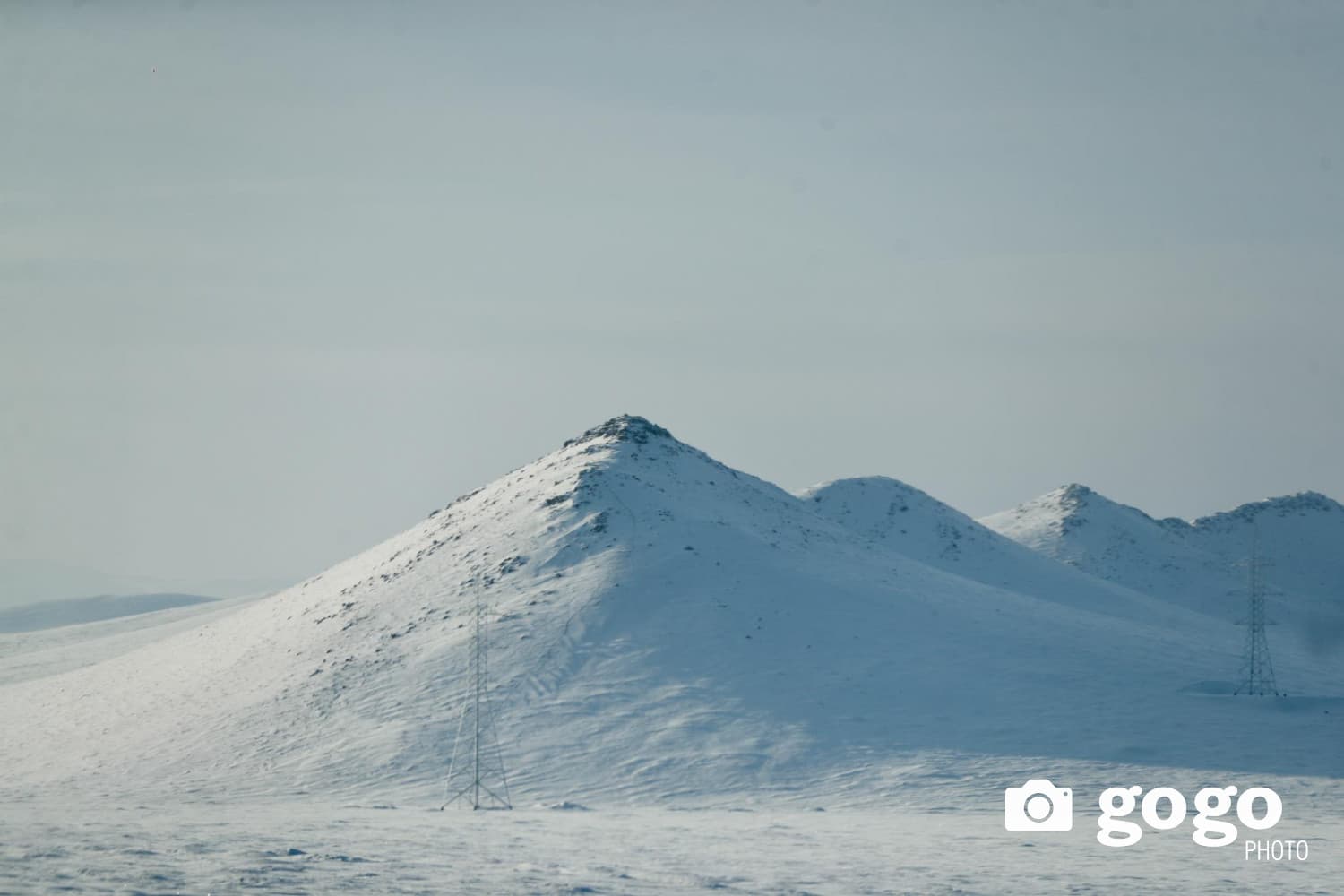 Зарим аймгийн нутгаар цас орж, шуурна