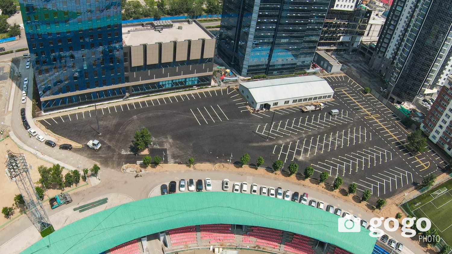 Нийслэлийн 90 байршилд гаднын франчайз үйлчилгээтэй, авто зогсоол барина
